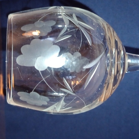 Source Unknown Other - FOUR WINE GLASSES, GORGEOUS ETCHING, 7" TALL, EUC,NO CHIPS OR CRACKS